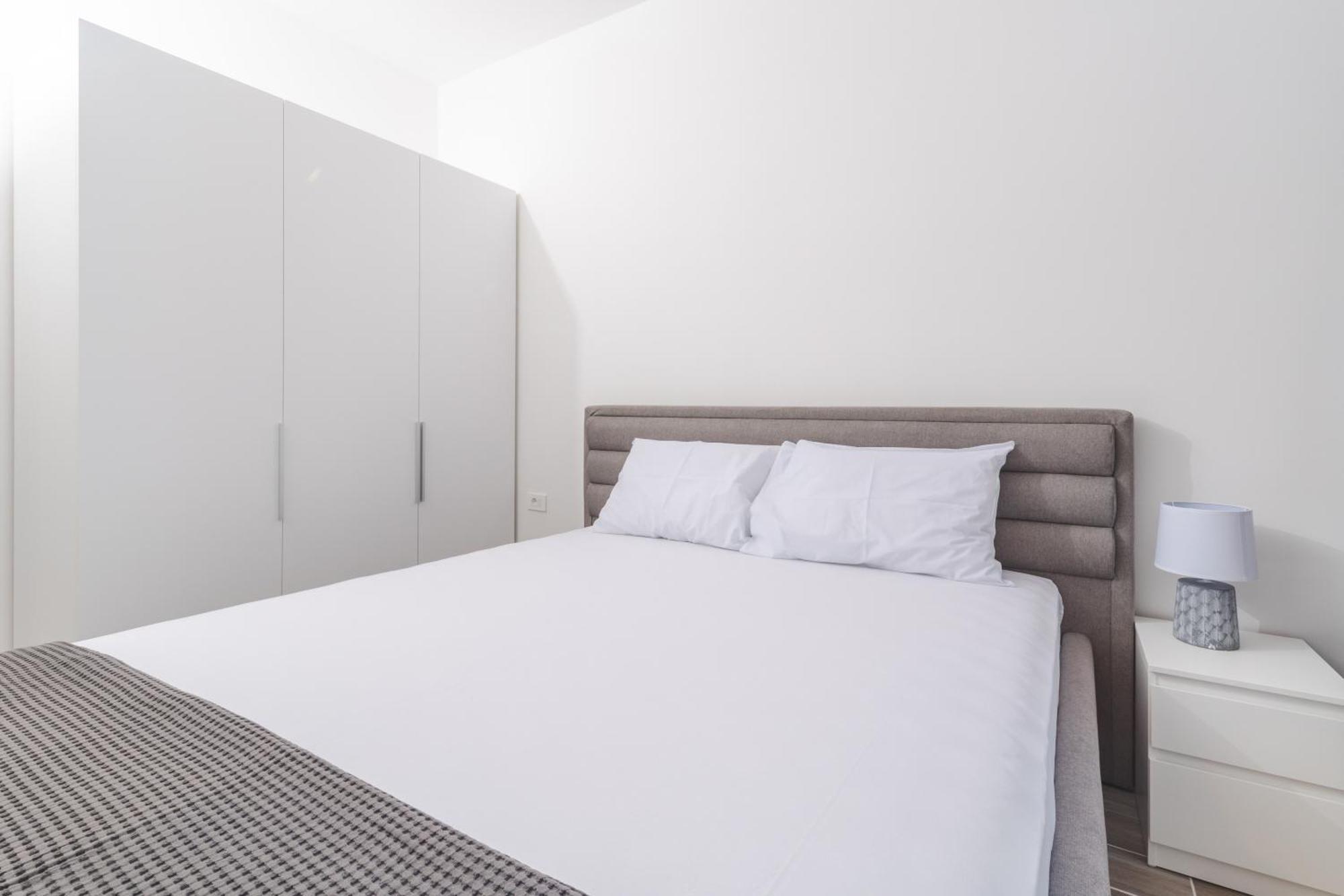 Skyline Vista Apartment เบชิชิ ภายนอก รูปภาพ